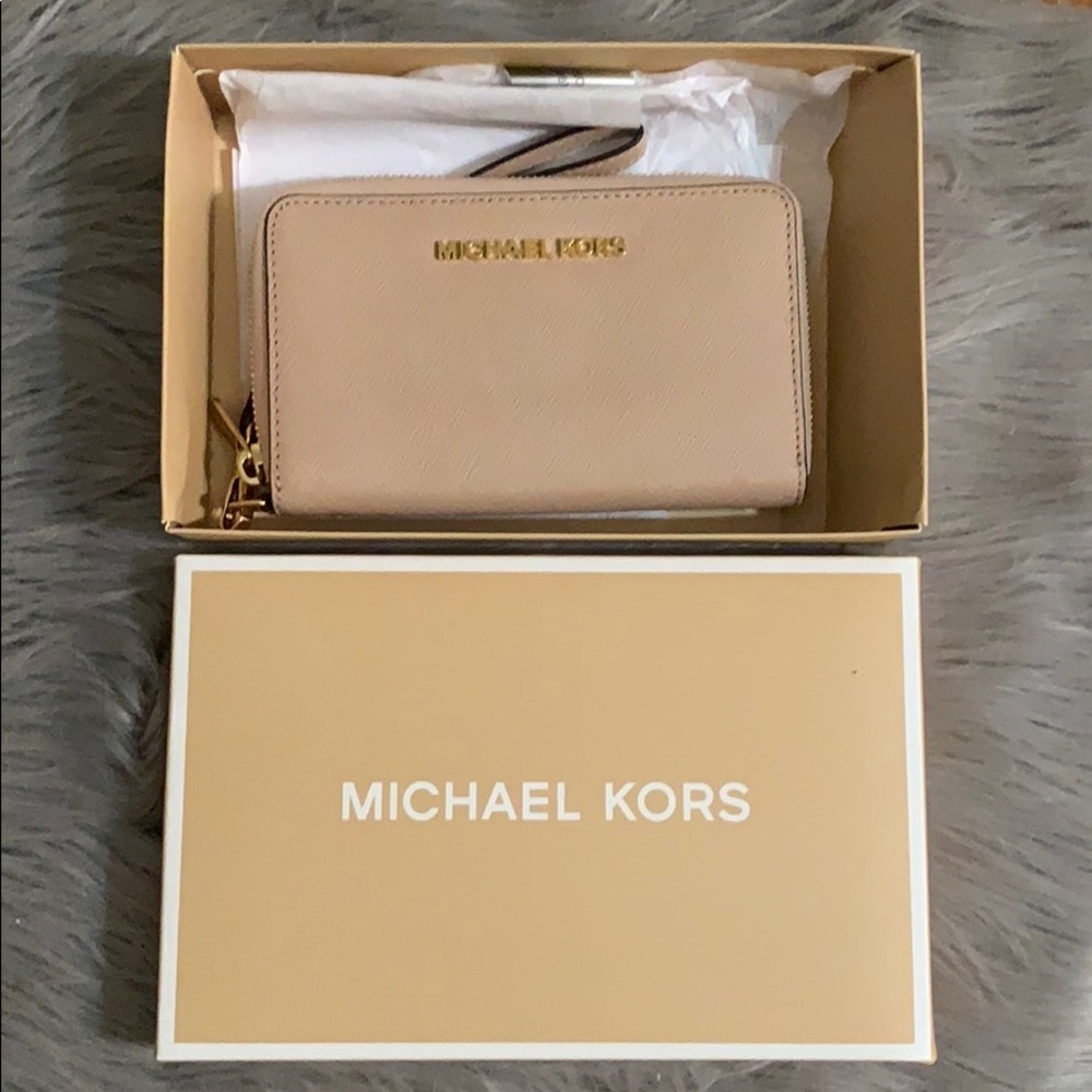 Brand new MK wallet